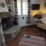 Dorothy - Mountain View Retreat, Polydrosos *