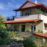Villa Dorothy - Mountain View Retreat, Polydrosos Delfos