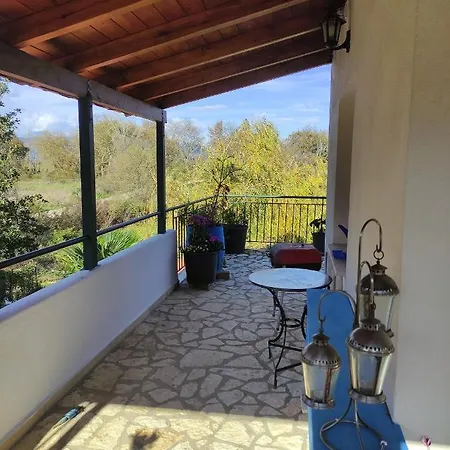 Dorothy Villa Delphi