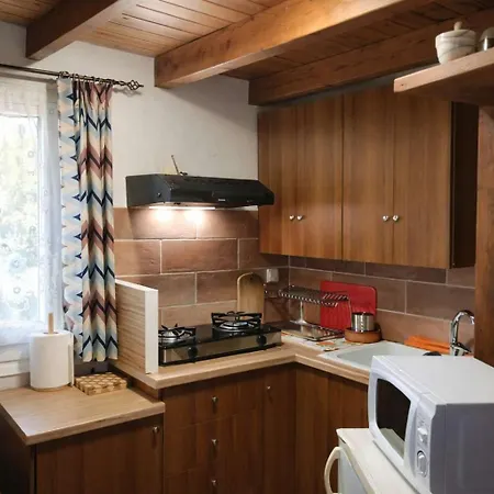 Villa Dorothy - Mountain View Retreat, Polydrosos