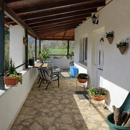 Dorothy - Mountain View Retreat, Polydrosos Villa Delphi